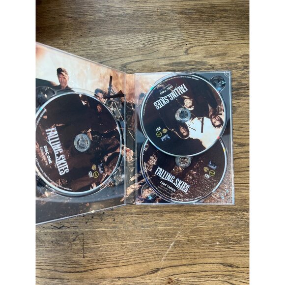 Falling Skies Complete Season 1 DVD Set Noah Wyle Steven Spielberg Pre-Owned - Picture 4 of 4